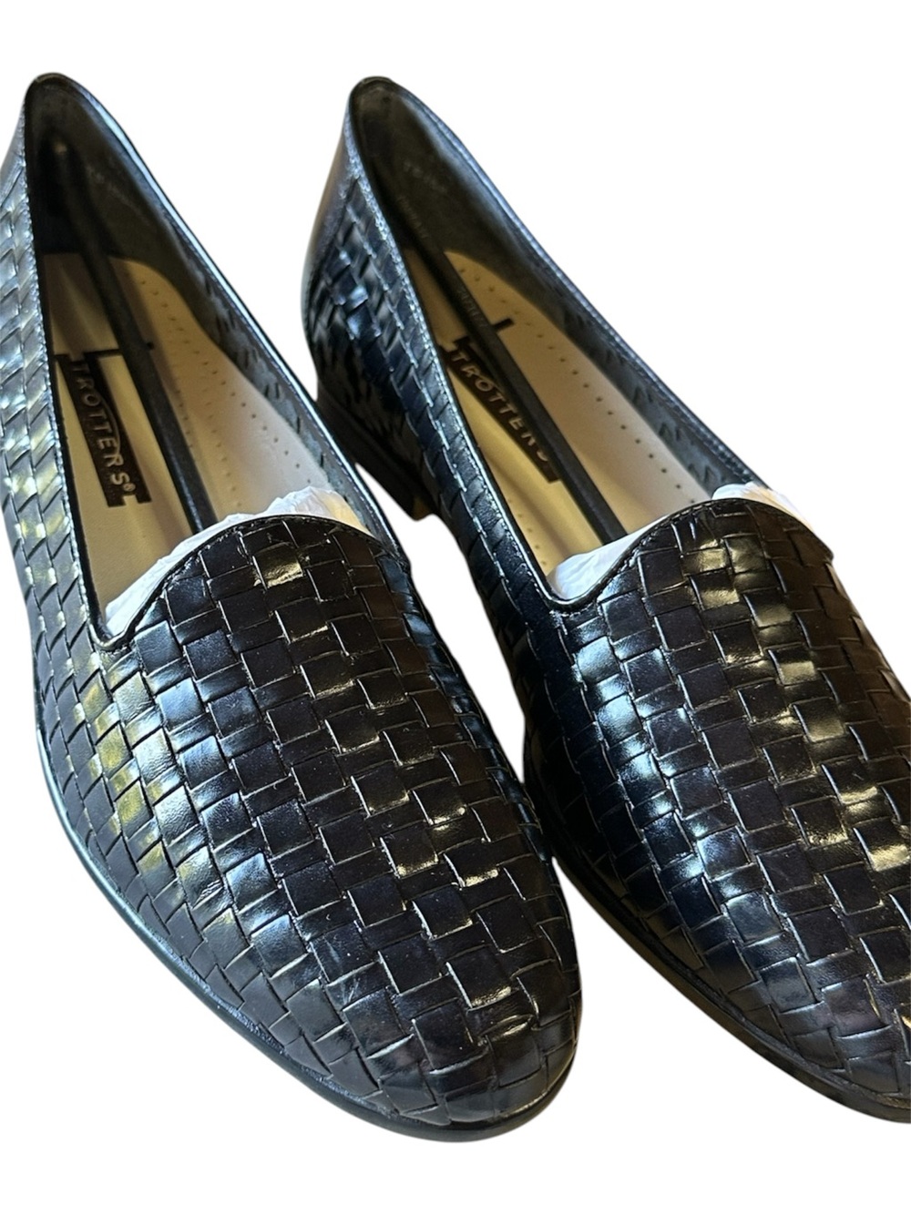 Trotters Liz Black Woven Basketweave Leather Loafers Size 8.5 S
